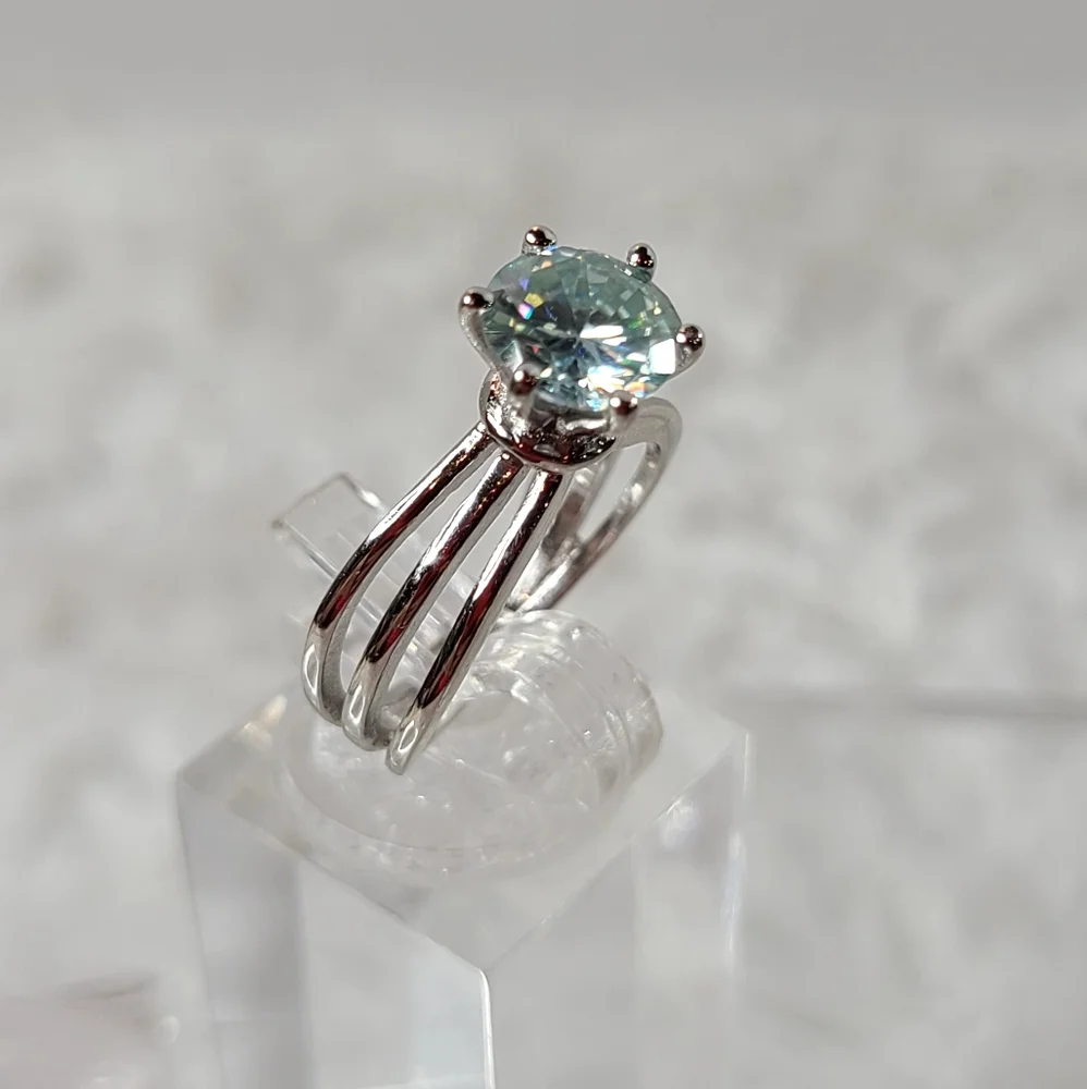 Moissanite 2 Carat Illusion Triple Band